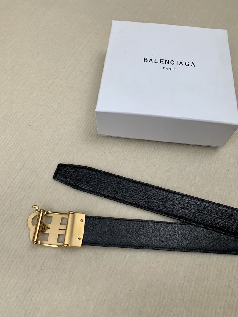 BALENCIAGA